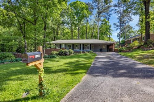 3999 Gladney Dr, Atlanta, GA 30340-4617