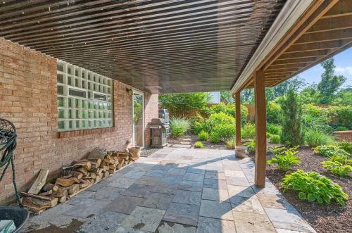 181 Penhurst Dr, Pittsburgh PA 15235-5318 exterior