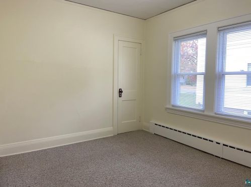 4528 Pitt St, Duluth MN 55804-1558 exterior