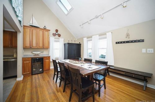 26 Emerson St, Norwalk CT 06855-1320 exterior