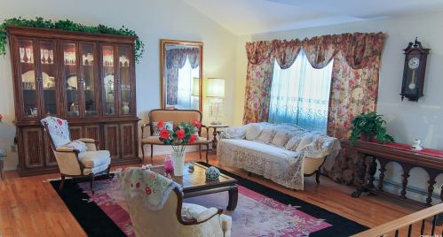 23 Board Pl, Babylon NY  11704-5811 exterior