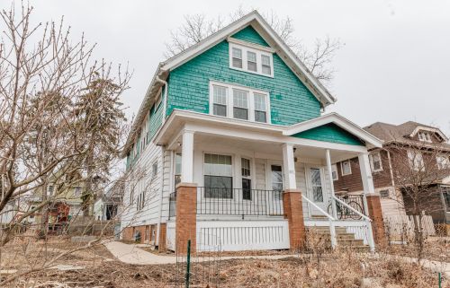 2869 Mabbett Ave, Milwaukee, WI 53207-2522