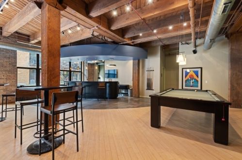 1040 Adams St, Chicago IL 60607-2912 exterior