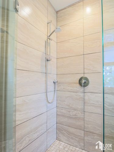 4830 Coyle Ave, Chicago IL 60712-2422 exterior