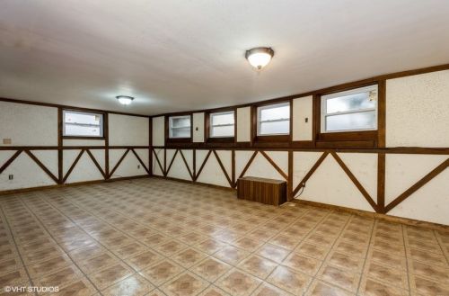 3322 Catalpa Ave, Chicago IL 60625-2275 exterior