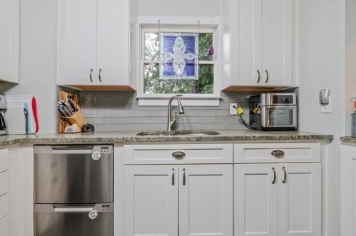 147 Race St, Pittsburgh PA 15208-1424 exterior