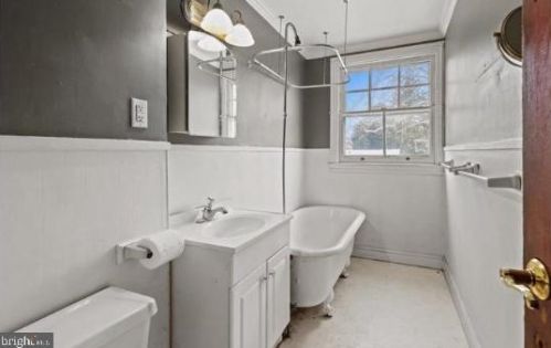 108 Washington Ave, Upper Makefield PA 18940-1941 exterior