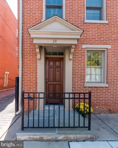 24 Lemon St, Lancaster, PA 17602-4918