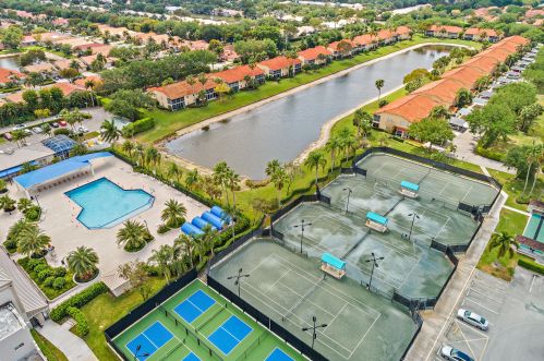 7414 Lake Meadow Way, Boynton Beach FL 33437-5909 exterior