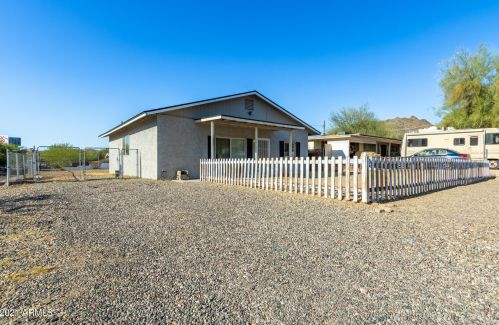 1328 Cinnabar Ave, Phoenix AZ  85020-1844 exterior