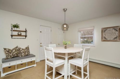 8 Stonehedge Rd, Norwalk CT 06851-1229 exterior