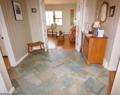 636 Glen Ridge Dr, Bridgewater, NJ 08807-1626