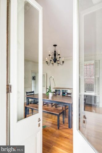 5800 Greene St, Philadelphia PA  19144-2704 exterior