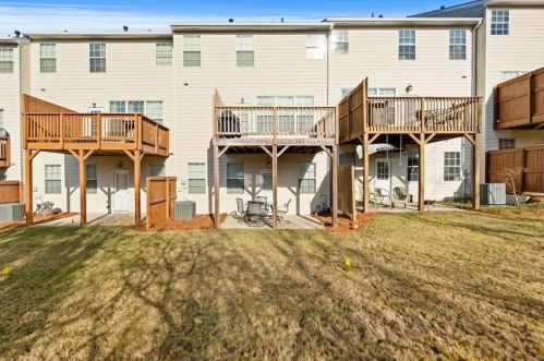 3630 Chattahoochee Summit Dr, Atlanta GA  30339-3254 exterior