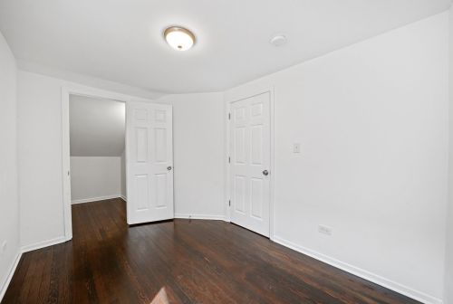 5917 Washtenaw Ave, Chicago IL  60659-3913 exterior