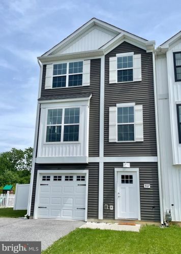 507 Charles Ave, Hanover, PA 17331