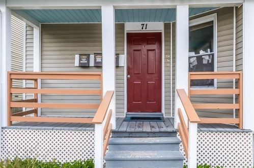 71 Maywood St, Worcester, MA 01603-2723