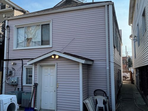 2932 Hoyne Ave, Chicago, IL 60618-8209