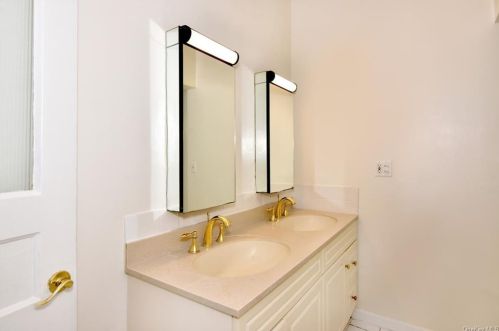 132 Rich Ave, Mount Vernon NY 10550-1511 exterior