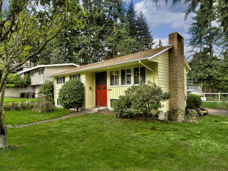 1154 146th Pl, Seattle, WA 98133-6208