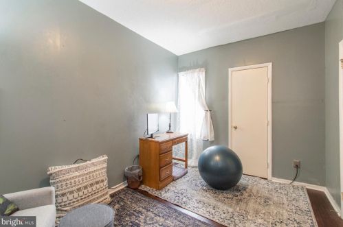 2542 Marshall St, Philadelphia PA 19148-4633 exterior