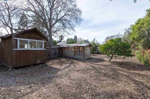 3775 Walnut Ave, Concord CA 94519-1947 exterior