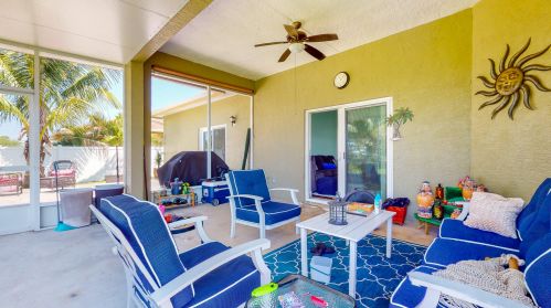 1080 Romaine Ln, Fort Pierce FL 34953-3675 exterior