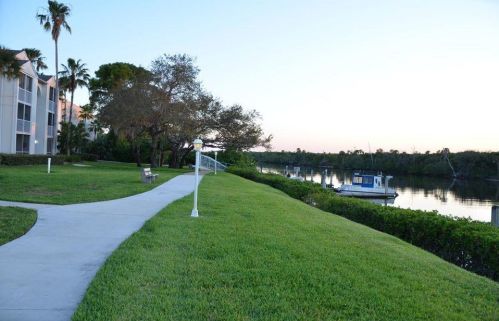 2508 Anchorage Cv, Fort Pierce FL 34952-6235 exterior