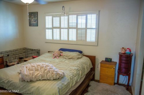 8312 Desert Steppes Dr, Tucson AZ 85710-4210 exterior