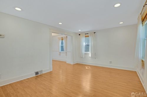 150 Newman St, Metuchen NJ exterior