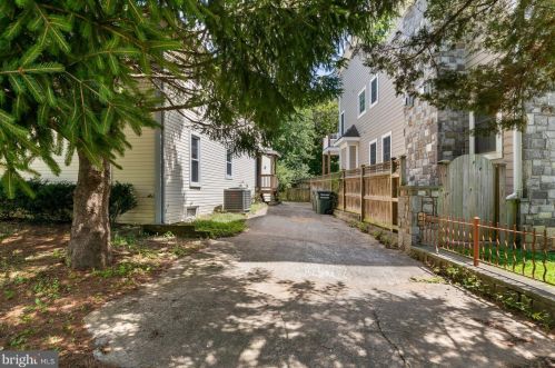 13763 Travilah Rd, Rockville MD 20850-3532 exterior