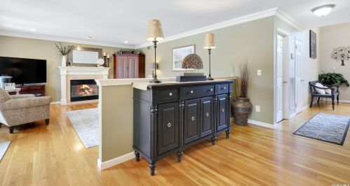 94 Caramel Rd, Commack NY 11725-1000 exterior