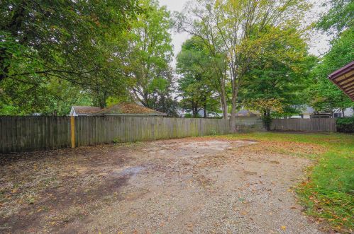 1820 Oakland Dr, Kalamazoo MI 49008-1805 exterior