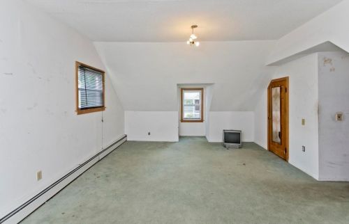 65 Mandalay Rd, Springfield MA 01118-2026 exterior