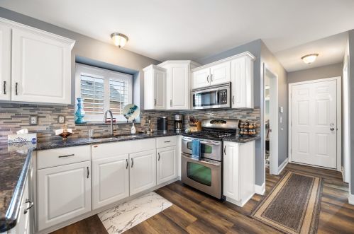 21462 Marina Cir, Macomb Township MI  48044-1323 exterior