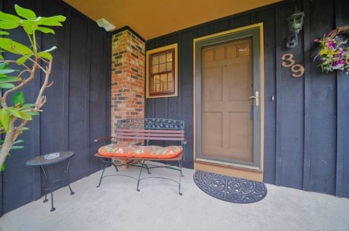 39 Pepperbush Way, Windsor, CT 06095-3236