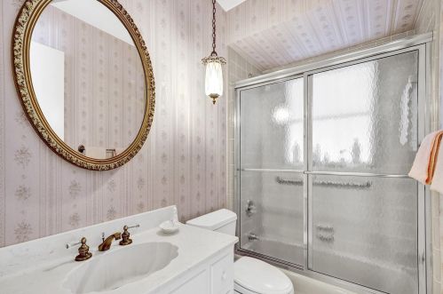 1360 27 Ave, Boynton Beach FL 33426-7828 exterior