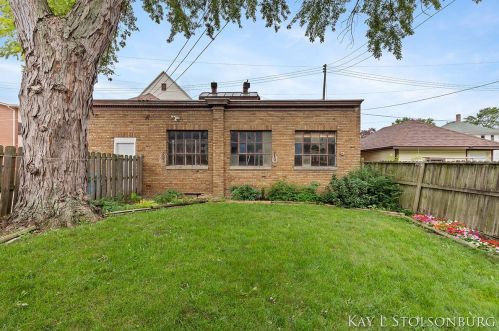 1233 Muskegon Ave, Grand Rapids MI 49504-3121 exterior