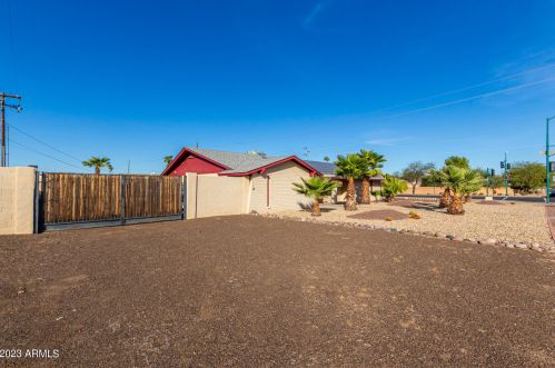 3146 Cholla St, Phoenix AZ 85029-3801 exterior