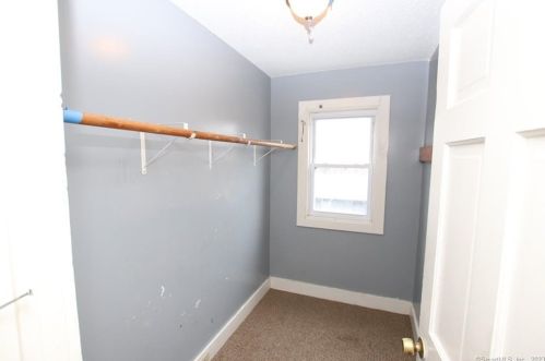 425 Burnside Ave, Hartford CT 06108-2711 exterior