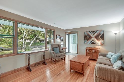 2414 Elm Dr, Saint Paul MN 55124-9305 exterior