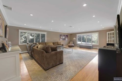 65 Holland Ave, Demarest NJ  07627-2705 exterior