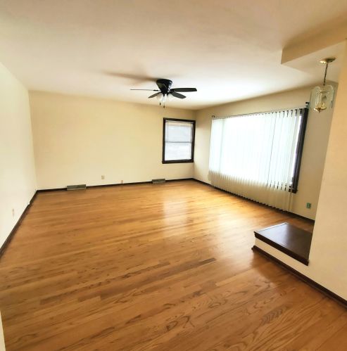 5708 90th St, Milwaukee, WI 53225-2834