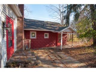 134 Pearsall Pl, Ithaca, NY 14850-5932