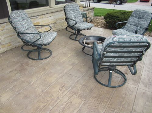 4708 Parkside Dr, Milwaukee WI 53225-4438 exterior