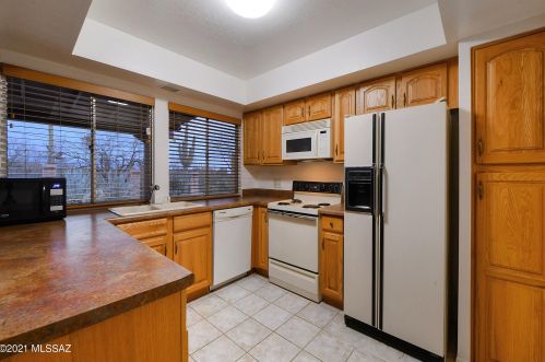 6472 Burro Creek Pl, Tucson AZ  85718-2302 exterior