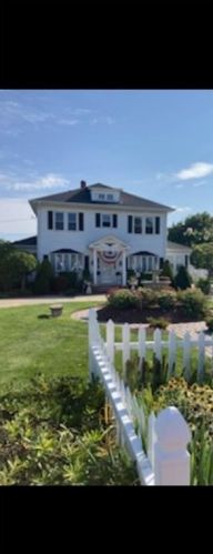 933 Atwood Ave, Providence RI  02919-6240 exterior