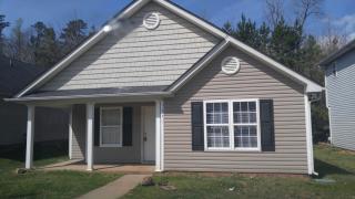 1331 Braveheart Ln, Charlotte NC  28216-5706 exterior