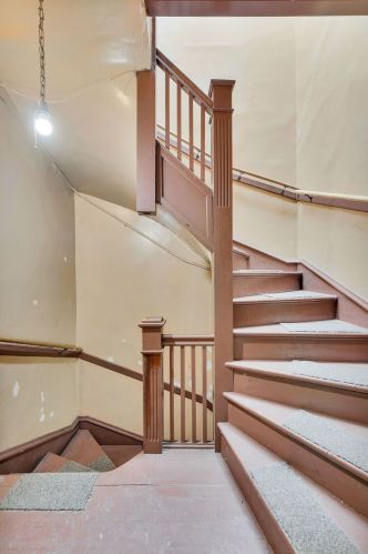 2946 Rockwell St, Chicago IL 60647-4087 exterior