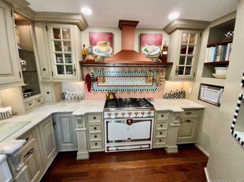 231 Ledge Dr, Torrington CT 06790-2245 exterior